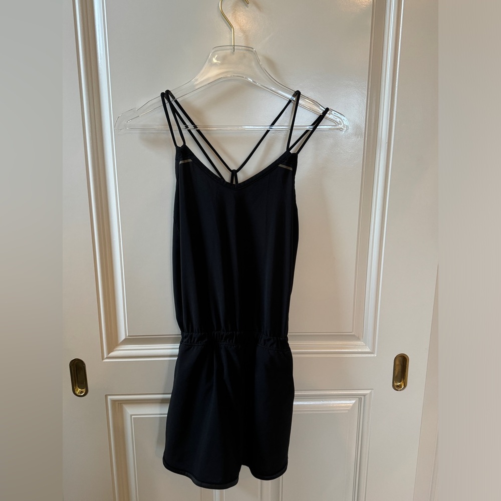 Lululemon Tennis/Pickleball Dress with Shorts Liner - Size 4 - Black